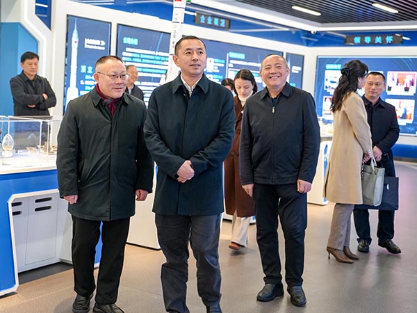 省直机关工委副书记汤立斌一行莅临澳门六开奖2025年开奖结果录-澳门六开奖结果走势图-2025年澳门六开奖结果-2025澳门合彩开彩结果-2025澳门历史开奖记录-2026年新澳门开奖结果-www澳门118开奖151557com科技调研 (1).JPG